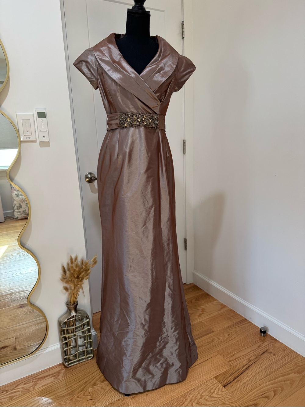 NWOT Rickie Freeman for Teri Jon Mauve Dusty Rose Gown w/ Beaded Waist NWOT Sz 2